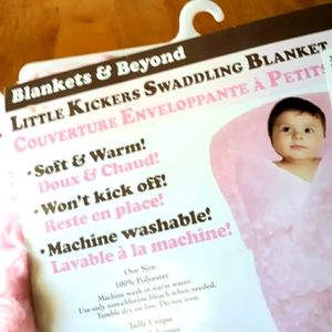 NEW BABY SWADDLING BLANKET SLEEPSACK ONE SIZE BLANKETS & BEYOND PINK ROSETTE